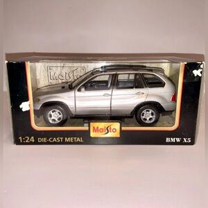 Maisto Special Edition BMW X5 – 1:24 Die-Cast Metal – Silver – In Original Box